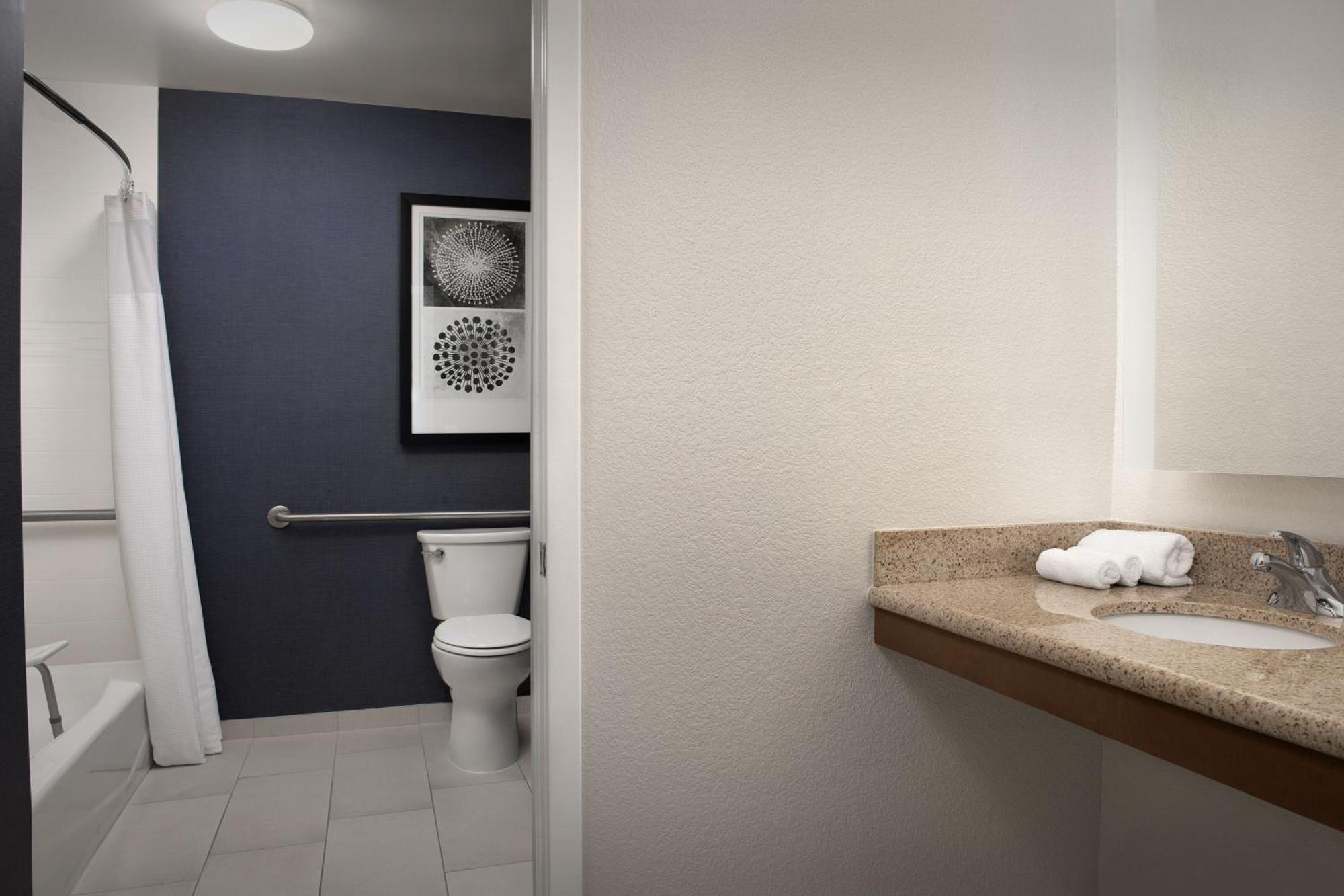 Residence Inn By Marriott Greensboro Airport Buitenkant foto