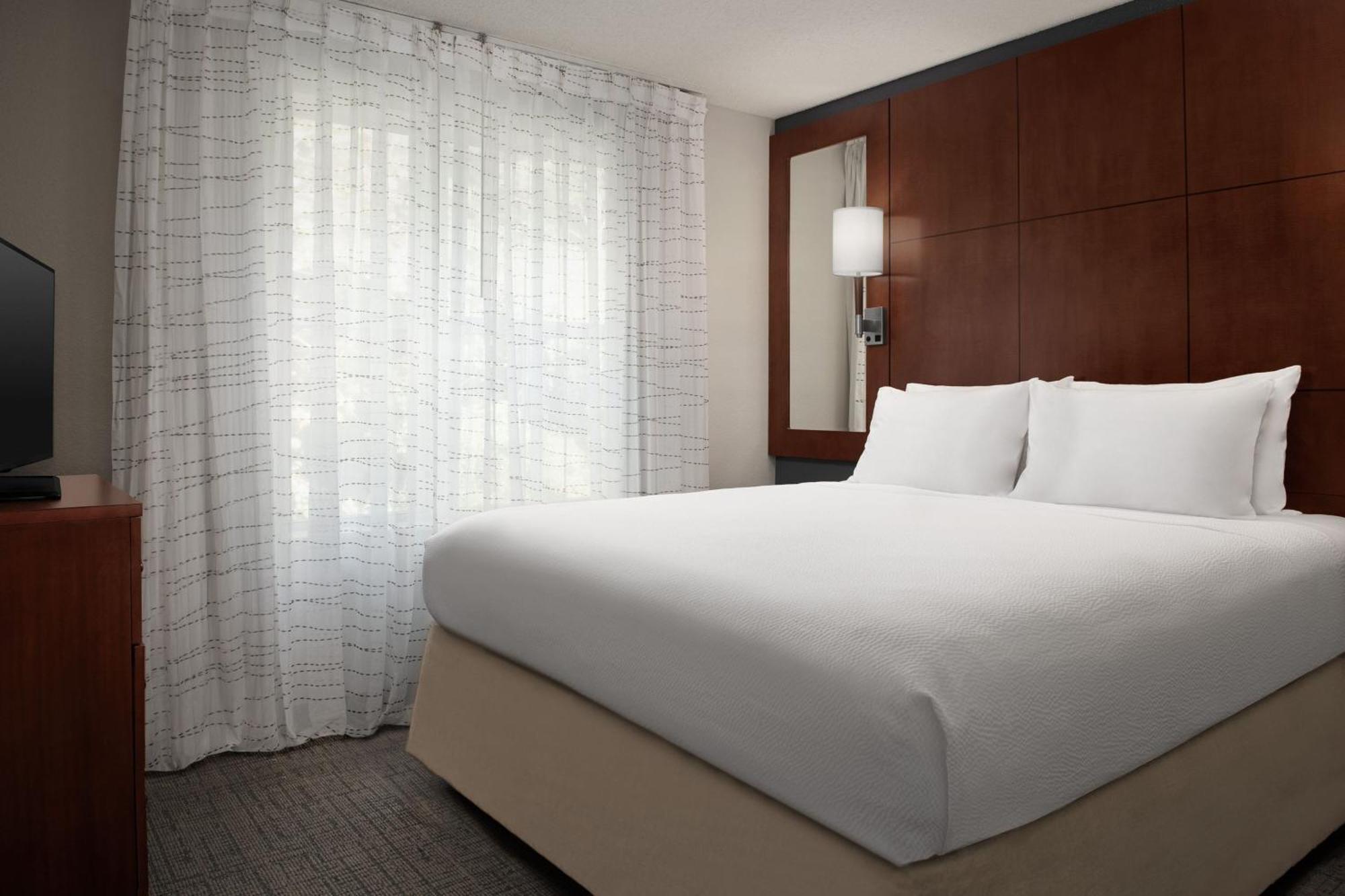 Residence Inn By Marriott Greensboro Airport Buitenkant foto