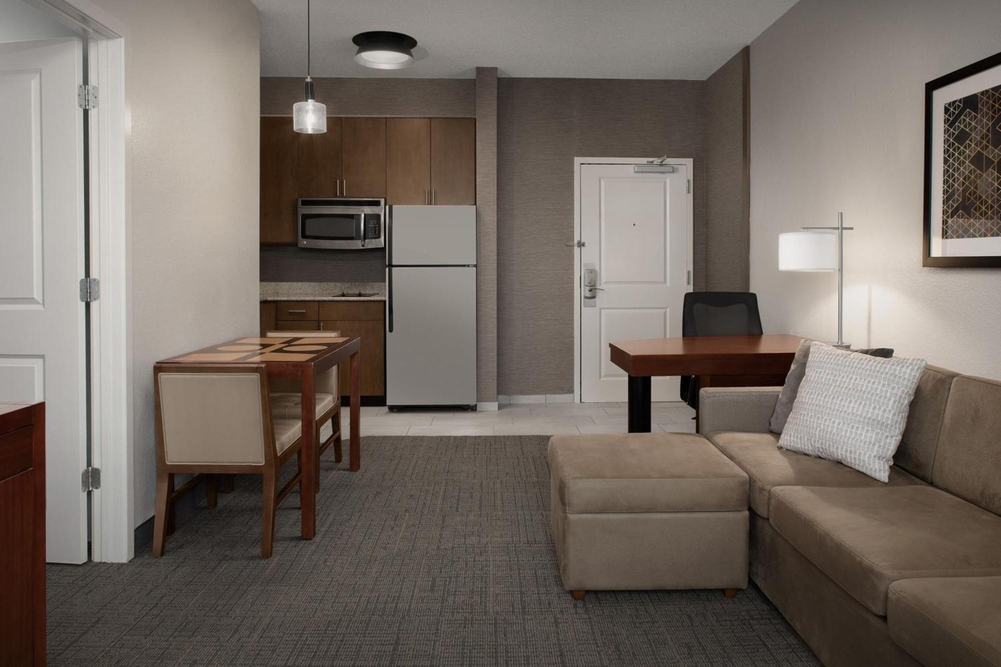 Residence Inn By Marriott Greensboro Airport Buitenkant foto