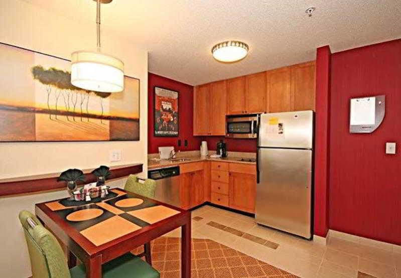 Residence Inn By Marriott Greensboro Airport Buitenkant foto